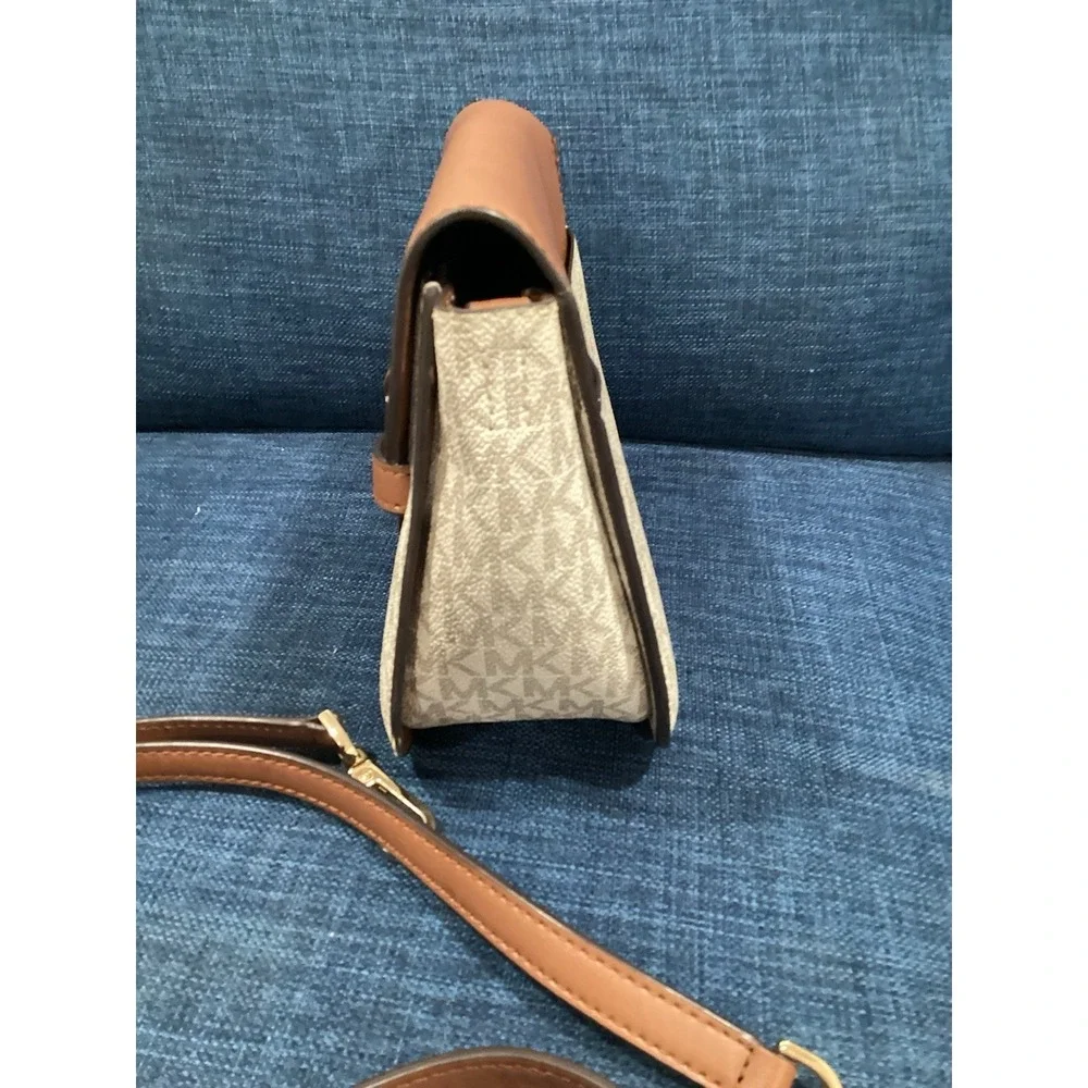 Michael Kors Crossbody Bag